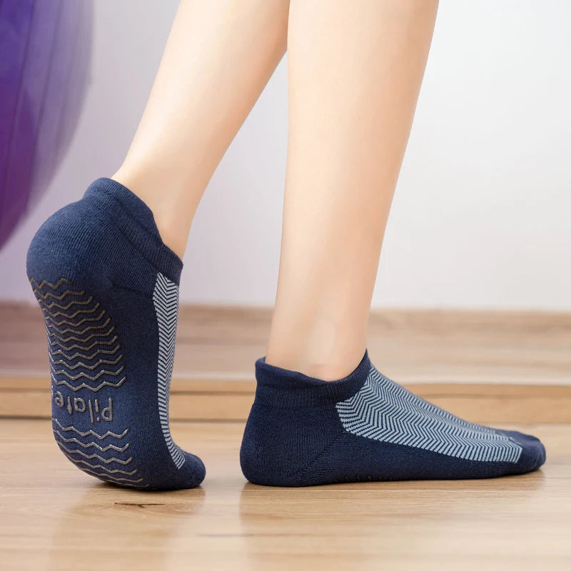 Pilates Grip Socks – Non-Slip Athletic Socks